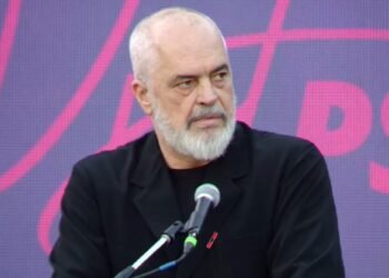 Rama comes out openly on the side of Kastrati and opens his mouth, calls the protesters Nazis, jackasses and cells of the Golden Dawn – Shqip.com