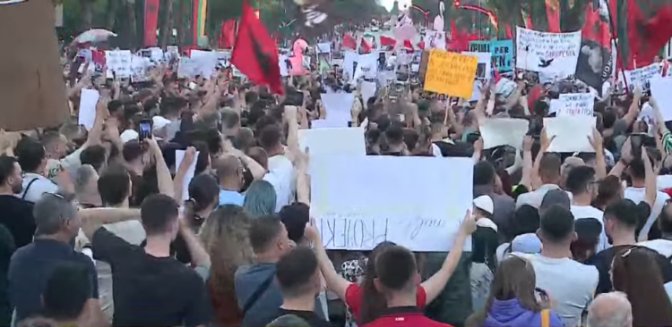 The protest for Zvërnec, the five demands of the civic movement are clarified – Shqip.com