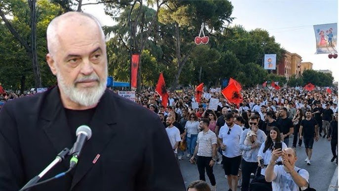 Blocking the highway and the Rinas road, Rama reacts: The protest is degenerating into a mob led by evil minds – Shqip.com
