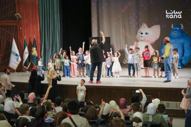 Homs celebrates Eid with cultural event for more than 800 children
