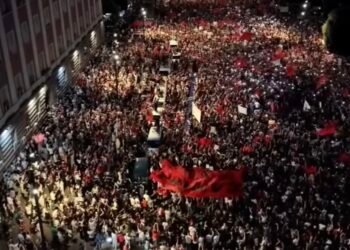 Who is protesting in Tirana? The paradox of a revolt with left-wing roots but against the SP in power and is the DP in danger of melting? – Shqip.com