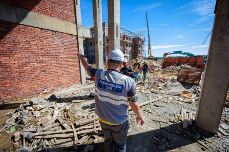CIDB Sarawak issues 12 notices, five compounds for Act 520 breaches during Tuesday operation