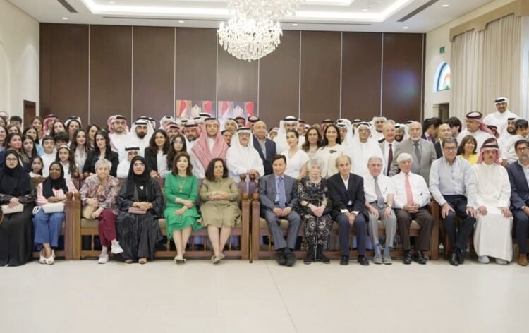 Gulf News | The Fakhro family renews their pledge and loyalty to His Majesty the King