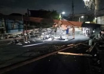 Marala Bridge in Navotas closed after electric post falls
