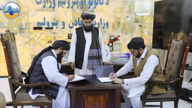 Gold mine extraction contract worth over 802m afs signed in Khost – Pajhwok Afghan News