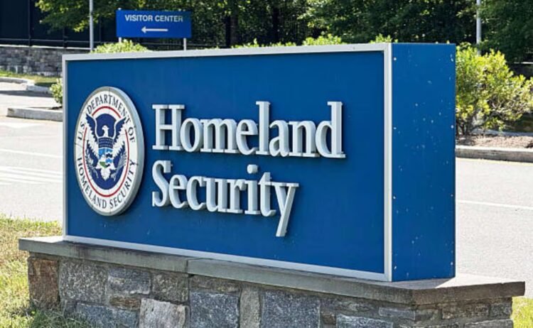 DHS denies special permits to Durazo and Villarreal to enter the US