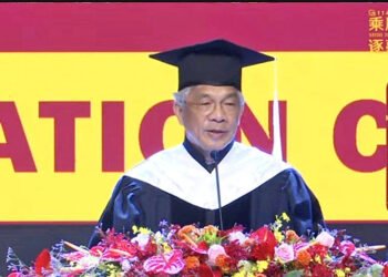 University president apologizes for remarks