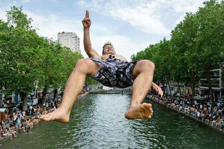 France declares restrictions as it braces for heat