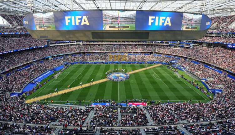 Expanded World Cup kicks off amid ticket fury and political tensions 史上最大世足賽開踢　高票價、政治爭議與戰火陰影籠罩