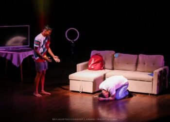 Sambel Trasie strikes a chord with the theater performance ‘Eclipse’ – de Ware Tijd
