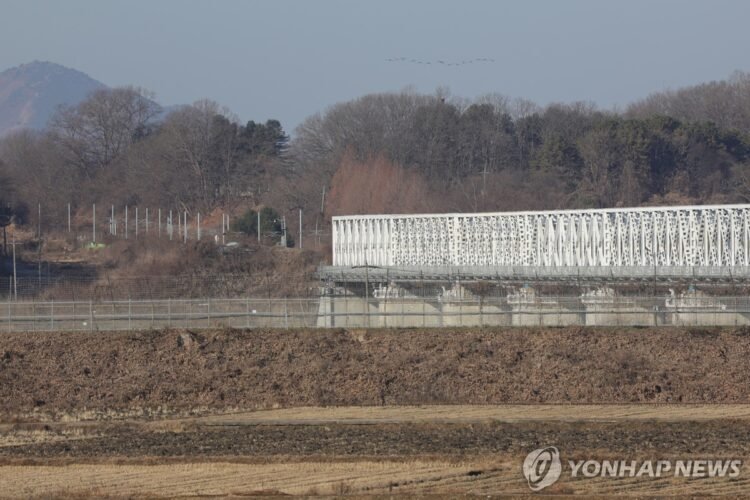 (LEAD) Gov’t to ease civilian-restricted inter-Korean border boundaries for wider public access