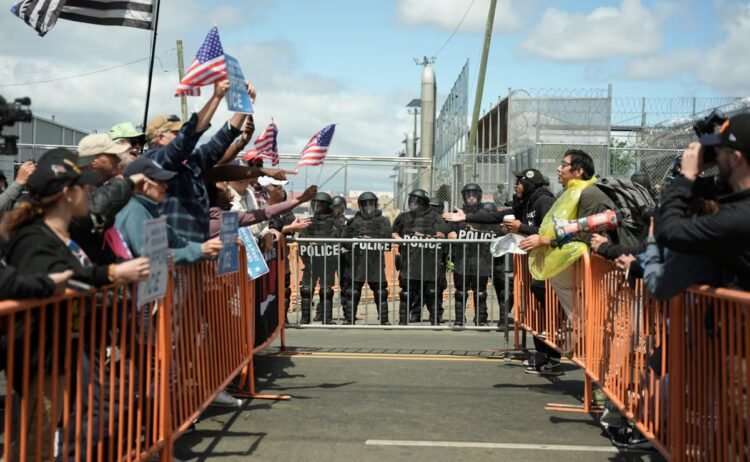 Protesters clash over immigration policies in front of New Jersey ICE center; reinforce surveillance