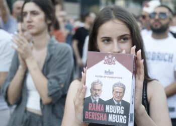 “Rama in prison, Berisha in prison!”- The protest that put the opposition to the test! BIRN’s analysis: PD was wrong with its initial stance