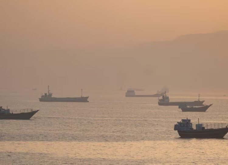 Iran responds to new US bombings and promises another complete closure of Hormuz – World