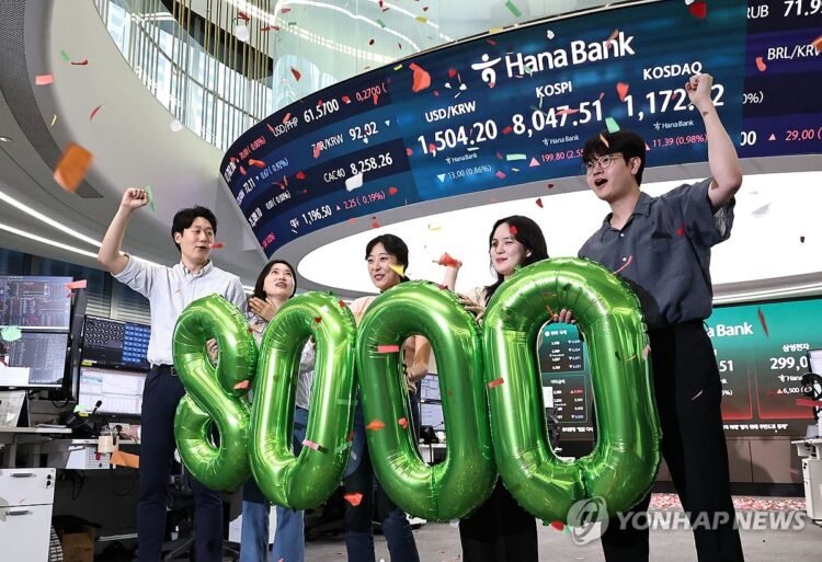 Banks’ household loan expands at fastest clip in nearly 2 yrs in May on stock investments-related loans