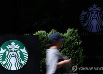 Payments at Starbucks down over 10 bln won in May, after ‘Tank Day’ event