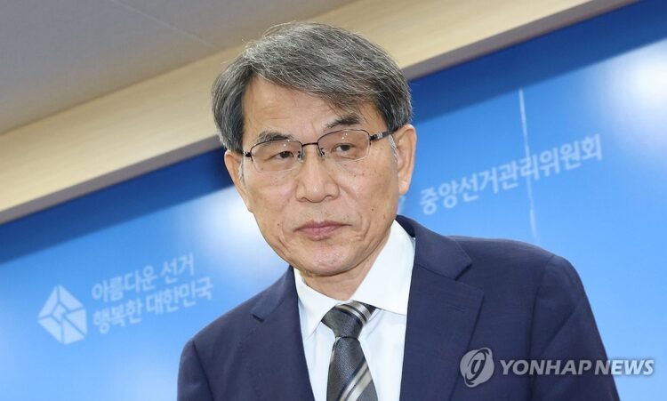 Ex-election watchdog chief banned from leaving country amid ballot shortage probe