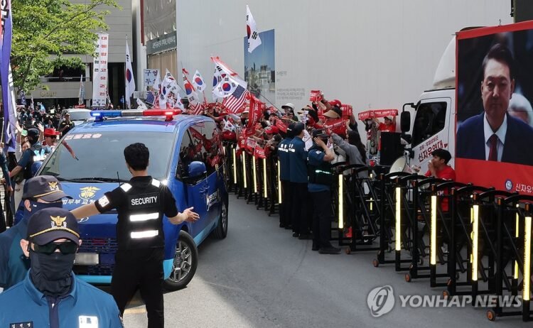 Ex-President Yoon questioned over messages to justify failed imposition of martial law