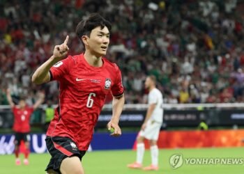 (LEAD) (World Cup) S. Korea rally past Czechia 2-1 for opening victory