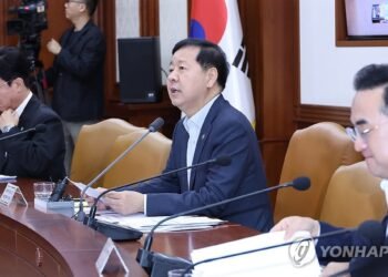 U.S.-Iran MOU poses new opportunities, challenges for S. Korea: finance minister