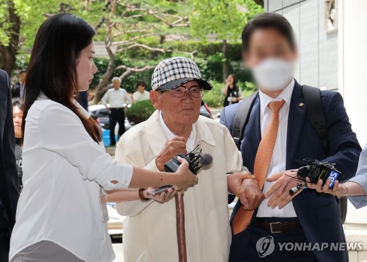 Investigators indict Shincheonji sect leader over forced PPP memberships