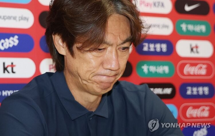 (LEAD) (World Cup) Hong Myung-bo steps down as S. Korea coach after early exit