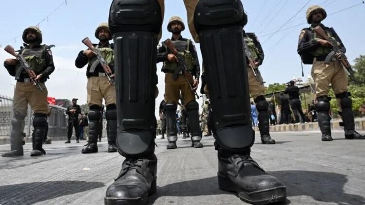 3 Pakistani soldiers killed in Karachi attack on Rangers HQ – Pajhwok Afghan News