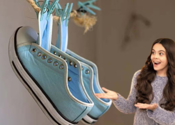 How to remove moisture from your rain-wet tennis shoes? know the solution