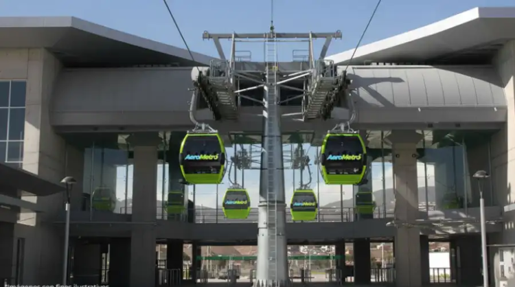 This is what the most advanced AeroMetro station in Plaza España looks like now, the starting point of the tour