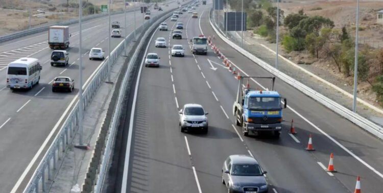 Right lane closed on Paphos–Limassol motorway after collision near tunnel