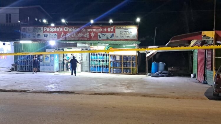 One dead, two suspects flee after botched Chinese supermarket robbery