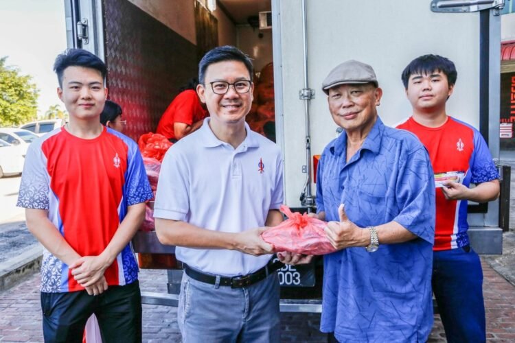 Fish giveaway sees 2,000 packs of black tilapia distributed to Sibu folks