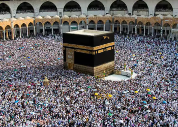 Saudi Arabia suspends 21 Umrah companies over violations, poor performance