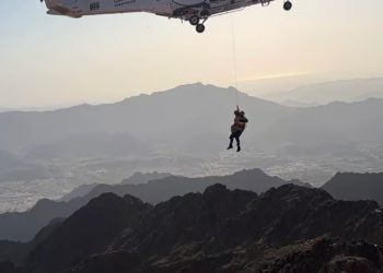 Dubai Police rescue hiker lost in Hatta Mountains after extensive two-day search