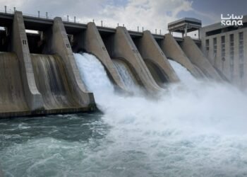 Energy Ministry reduces Euphrates Dam discharge, aid distributed to affected families