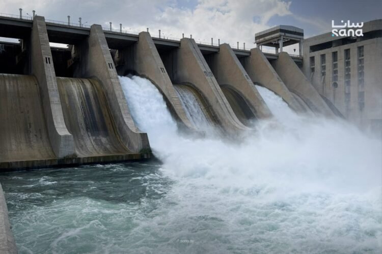 Energy Ministry reduces Euphrates Dam discharge, aid distributed to affected families