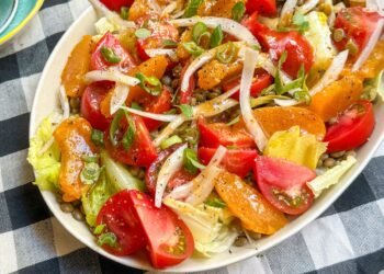 Tomato and grilled apricot salad, the recipe with trick for a delicious dressing | Recipes | Gastronomy