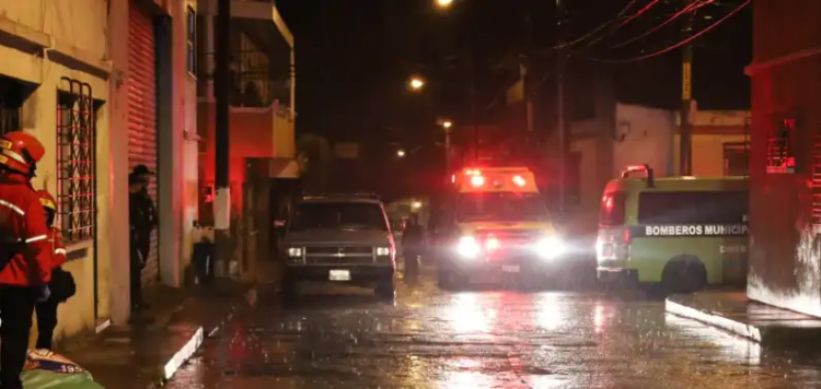 Three bodies were found barefoot and with gunshot wounds in zone 3
