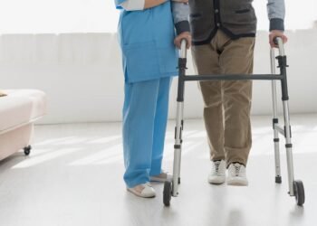 Every 1000 steps taken after surgery significantly reduces the risk of postoperative complications