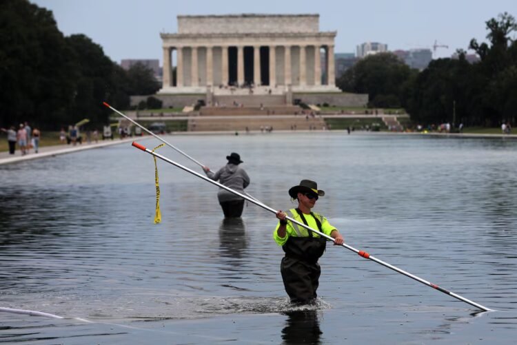 “Vandals” and threats of up to 10 years in prison: Trump deflects blame for the failure of the Lincoln Memorial reflecting pool