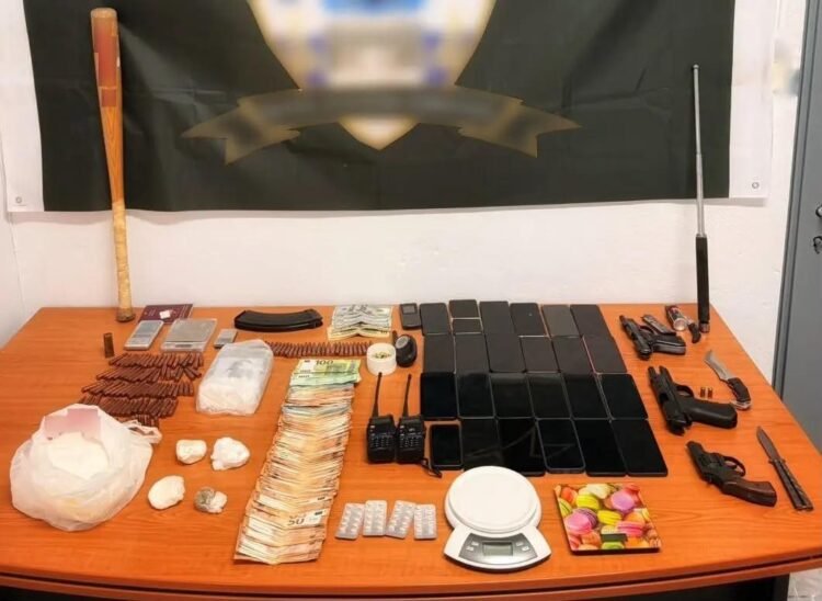 NAMES/ The Albanian-Greek cocaine trading group is destroyed, 9 arrested and 4 wanted! Weapons are also seized
