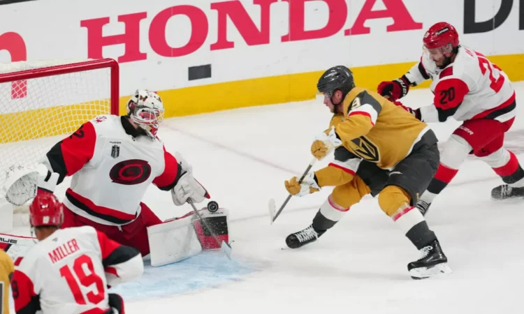 Carolina tied the game at 2-2 in wins in the fight for the second Stanley Cup