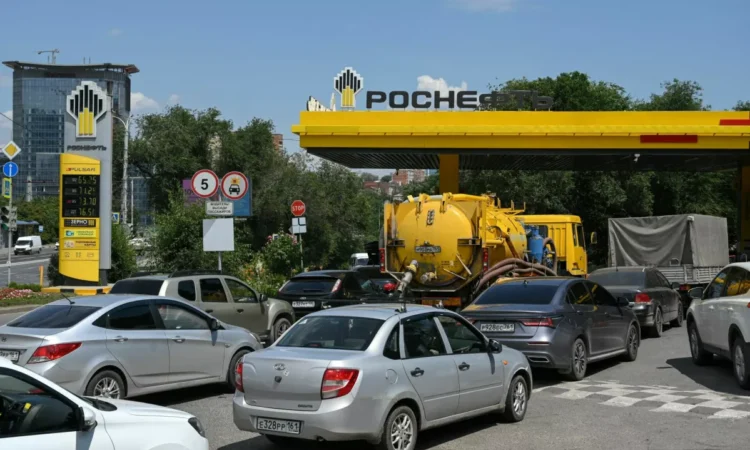 Moscow will be without a third of gasoline and diesel this year