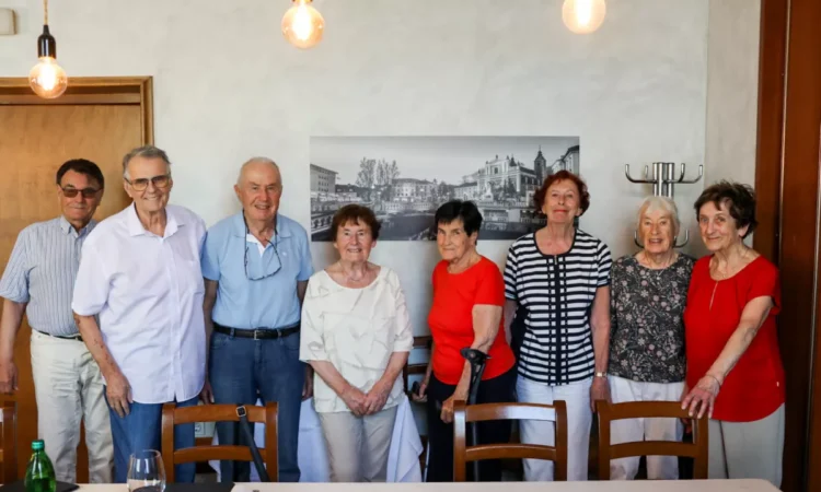 “We remained friends”: for the 70th graduation anniversary together again at the same table