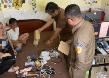 Cambodian women arrested in scam raid