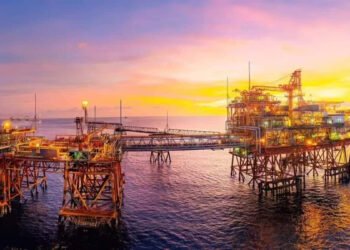 Cities between the seas: the largest oil platforms in the world