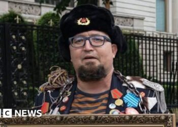 Russian artist and Putin critic shot dead in PolandRobert Kuzovkov, who used the pseudonym Semyon Skrepetsky, has been known for his caricatures of politicians including Vladimir Putin.4 hrs agoEurope