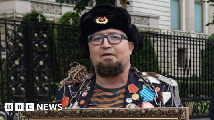 Russian artist and Putin critic shot dead in PolandRobert Kuzovkov, who used the pseudonym Semyon Skrepetsky, has been known for his caricatures of politicians including Vladimir Putin.4 hrs agoEurope