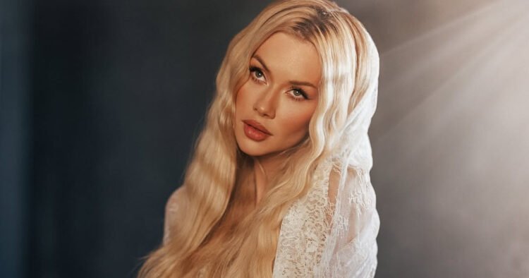 Victoria Apanasenko showed off her slim figure in a selfie – photo