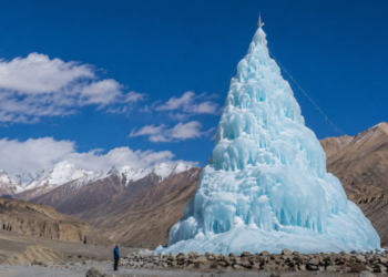 The ice tower they erected in the middle of the desert changed the fate of the region